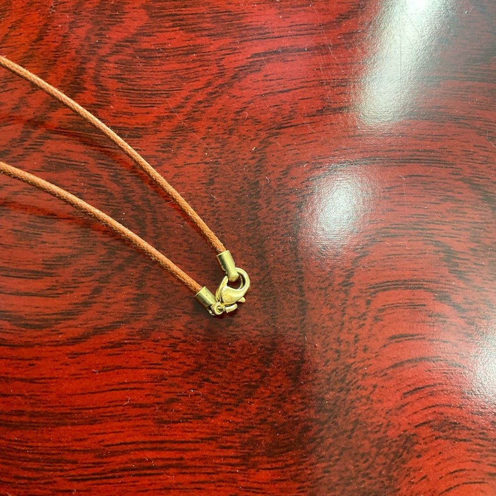 Elegant Gold Snake Pendant Necklace - Picture 4 of 4